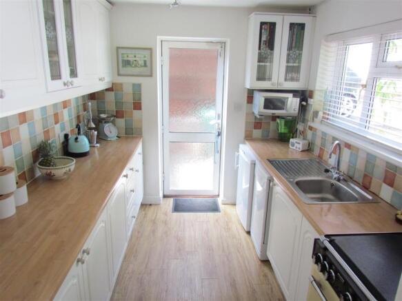 Kitchen.JPG