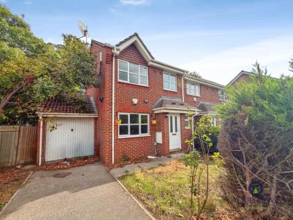 Lowry Close, Erith, DA8