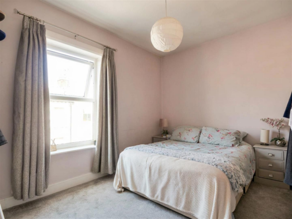 2 bed Terraced for sale Image 8