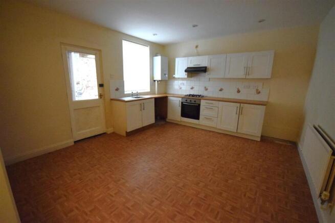 KITCHEN/BREAKFAST ROOM