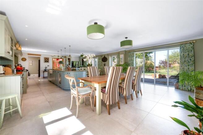 Kitchen/Dining Room