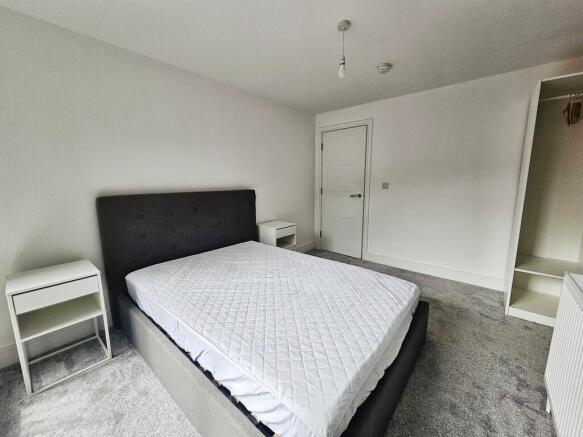 3 bed Town House to rent Image 10