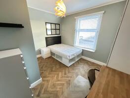 76, Park Street, Luton LU1 3EU