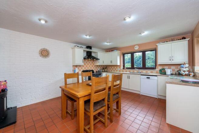 Dining kitchen