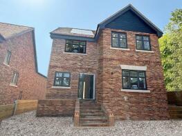 6, Langrish Grove, Alton GU34 2GF