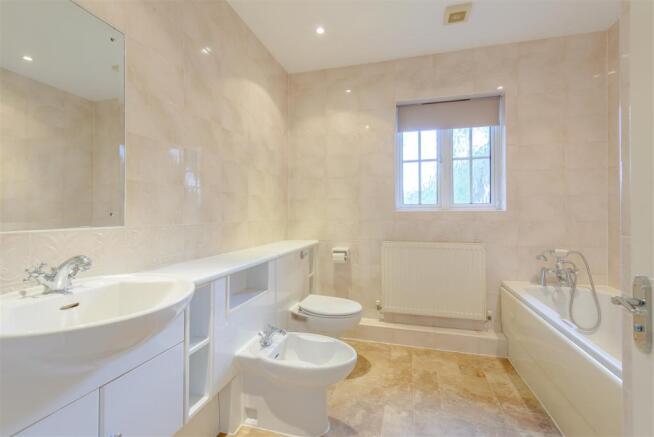 8420931-interior20.jpg