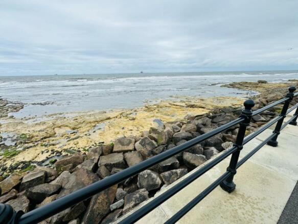 SEAFRONT POSITION