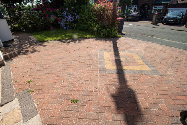 Front Garden/Driveway