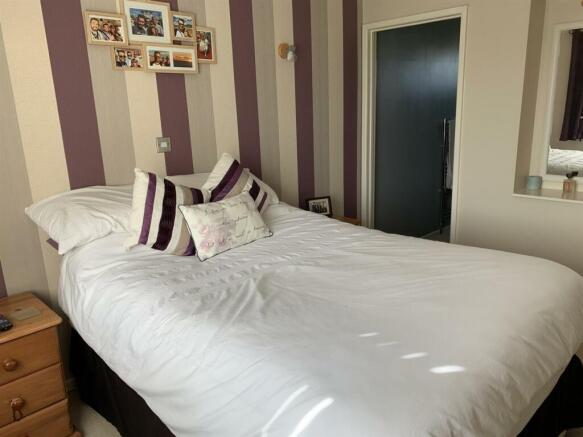 Bedroom1.jpg