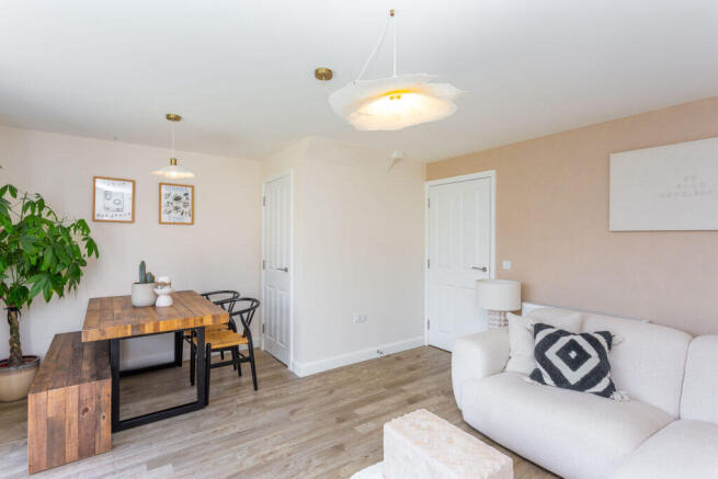 32 Mauseley Park, Edinburgh EH4 8FB photo 4