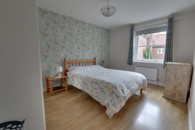 2 bed Flat to rent Image 7