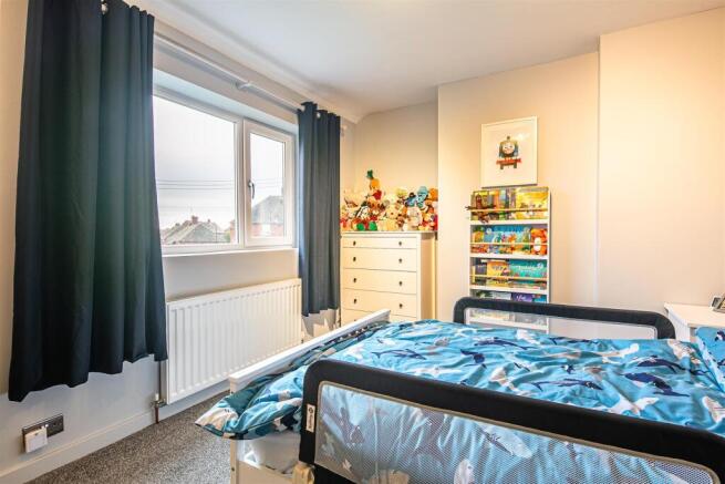 3 bed Semi-Detached for sale Image 10