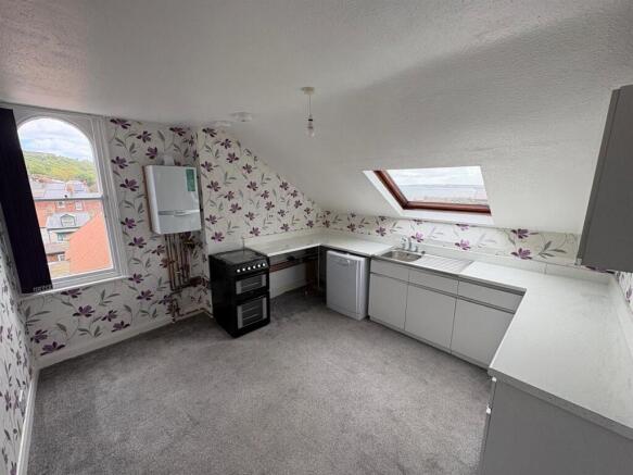 2 bed Flat to rent Image 7