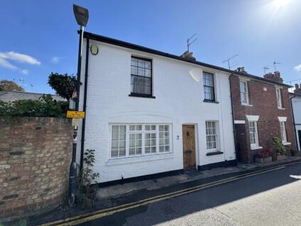 2 Mill Lane, Welwyn, Hertfordshire AL6 9ET