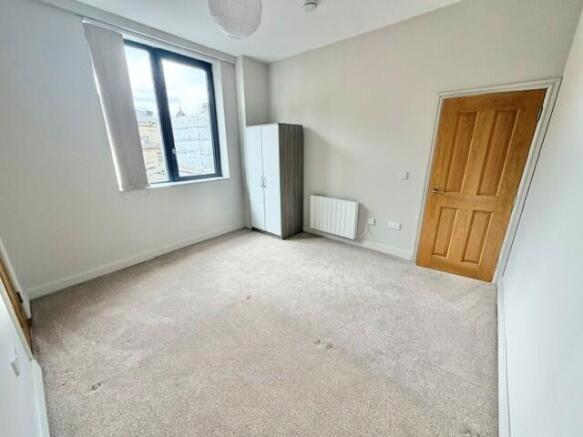 1 bed Apartment to rent Image 4