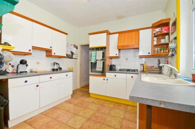 Kitchen.JPG