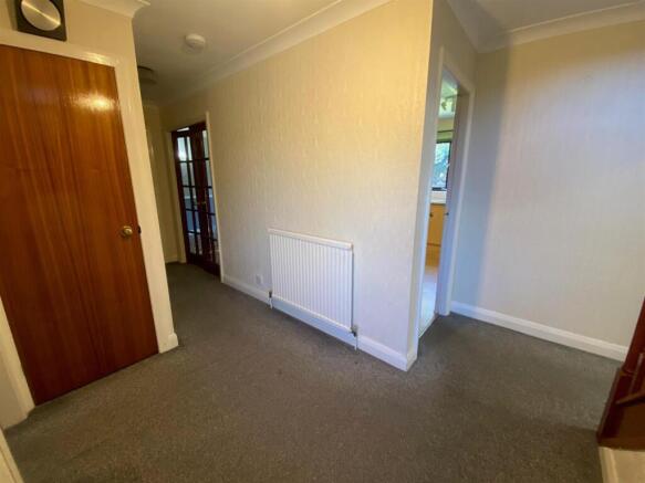 HALLWAY.jpg