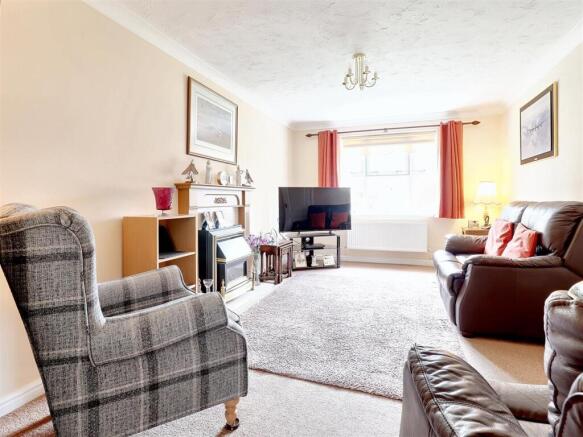 Bracken Close, Horsford, Norwich photo 4