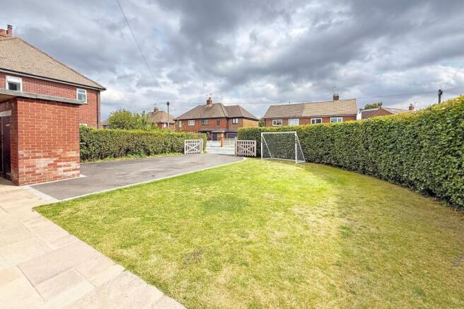 3 bed Semi-Detached for sale Image 5