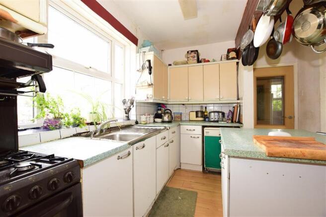 Kitchen/ Breakfast Room