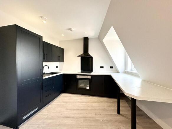 2 bed Flat to rent Image 12