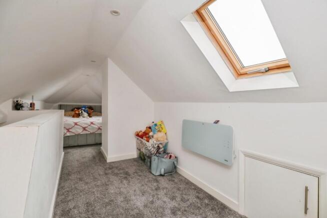 3 bed Semi-Detached for sale Image 9