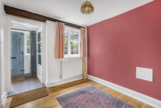 Entrance Hall/Dining Area