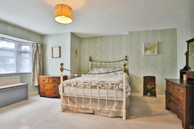 4 bed Semi-Detached for sale Image 8
