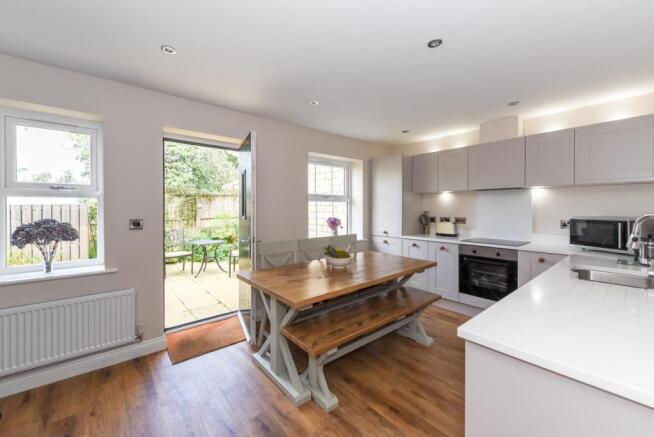 KITCHEN/DINER
