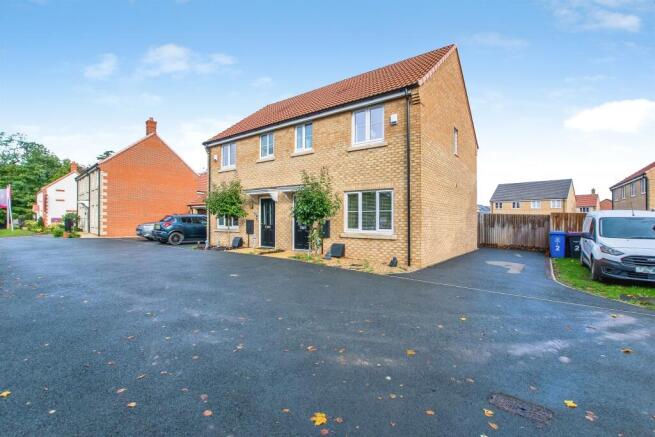 3-bed semi-detached on Plough Way, Frampton, Boston, £260,000