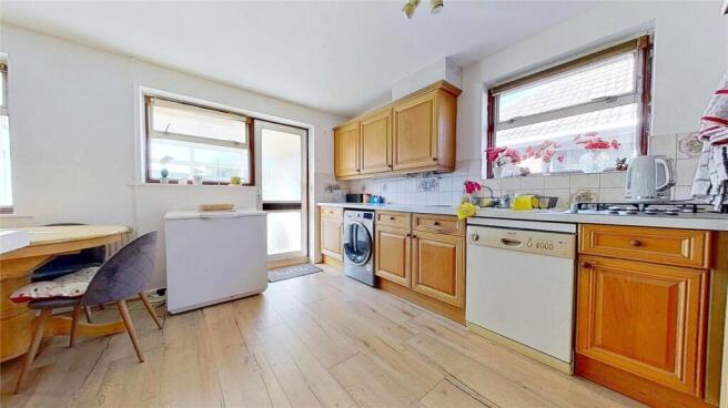 Meadow Road, Worthing, West Sussex, BN11 photo 4