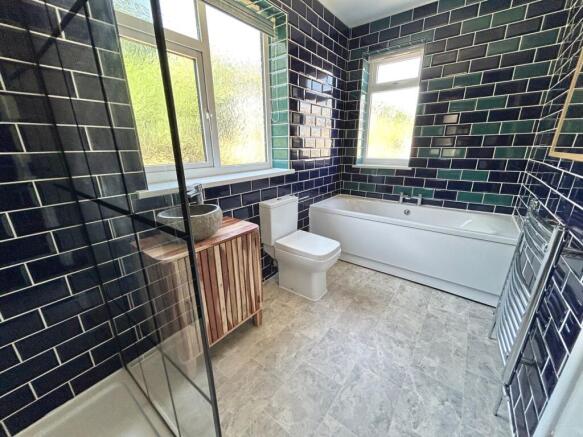 3 bed Semi-Detached for sale Image 11