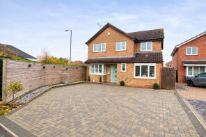 1, Sennen Close, Nuneaton CV11 6FL