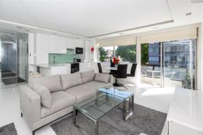10, The Quadrangle, Sussex Gardens, London W2 2RN