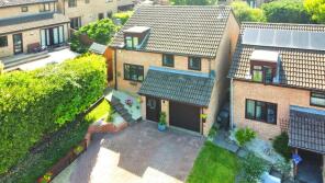 5, Chervil Close, Woodhall Park, Swindon SN2 2RL
