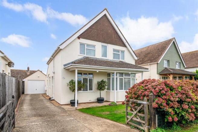 3-bed detached on Ursula Avenue North, Selsey, Chichester, £650,000
