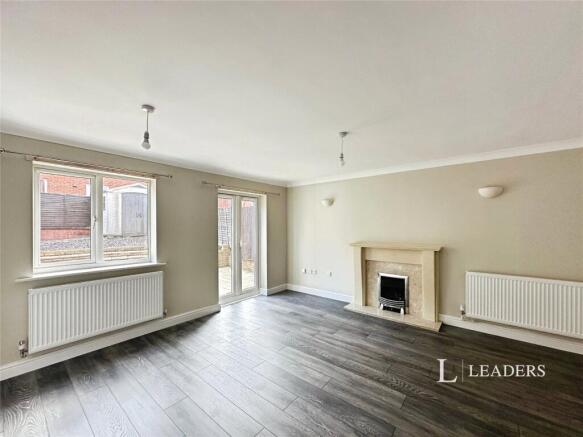Living Room (2)