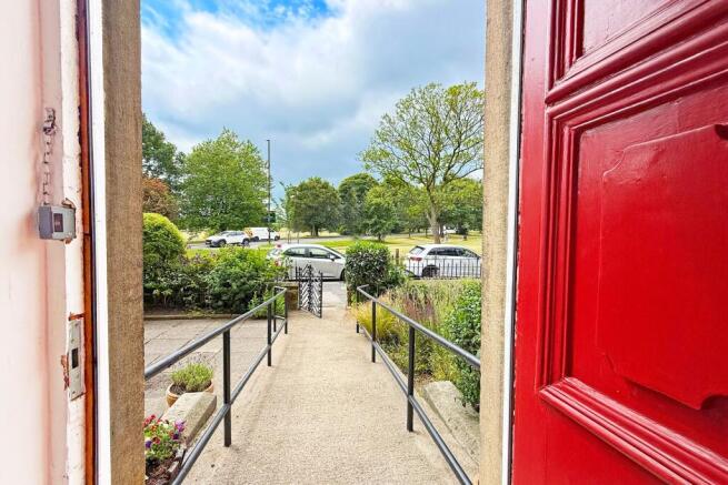 2 bed Apartment for sale Image 12