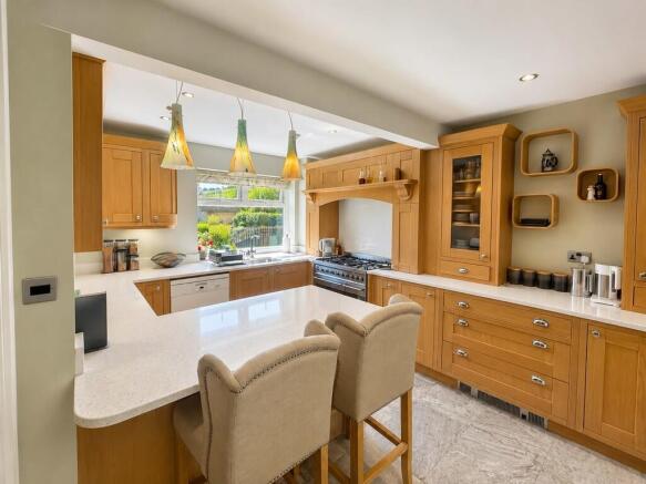 3 bed Detached for sale Image 11