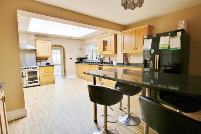 Kitchen/Breakfast Room