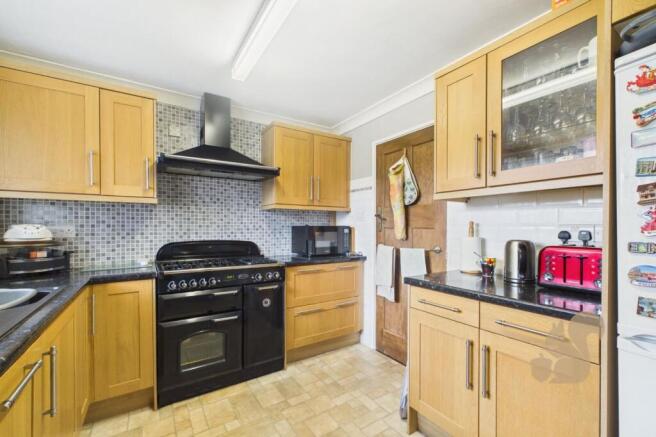 Gainsborough Road, Colchester, CO3 photo 2