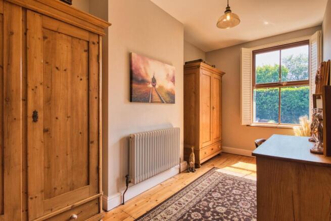 3 bed Terraced for sale Image 12