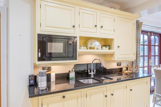 Kitchen breakfast room