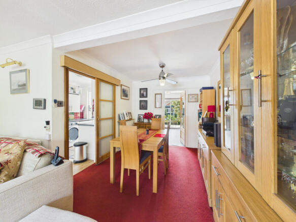 Vauxhall Dr, Woodley, RG5 photo 4