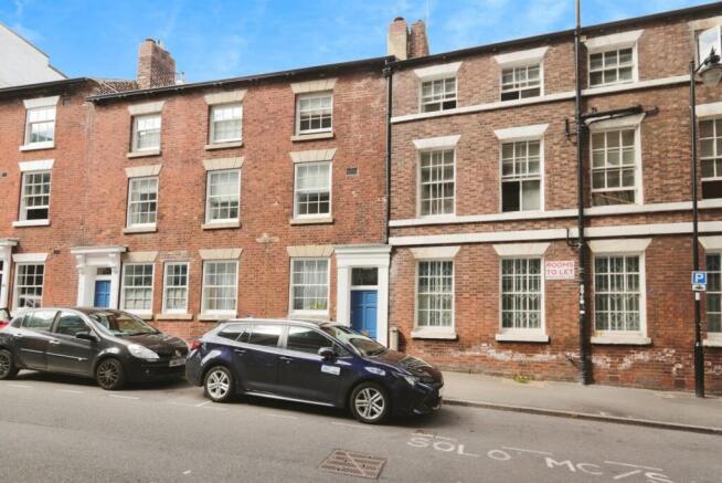 3 bed Apartment for sale Image 12