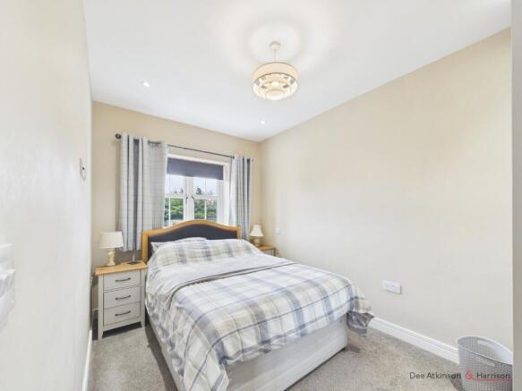 3 bed Semi-Detached for sale Image 12