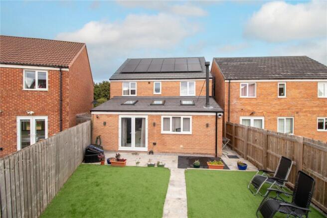 4 bed Detached for sale Image 10