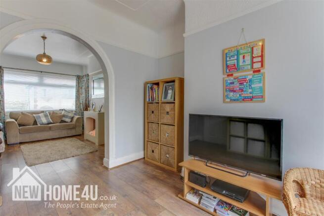 DINING ROOM: