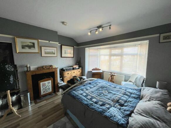 3 bed Semi-Detached for sale Image 9