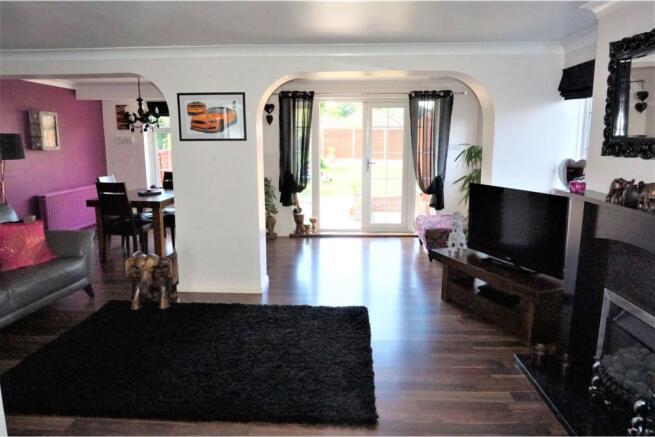 Lounge/Dining Room